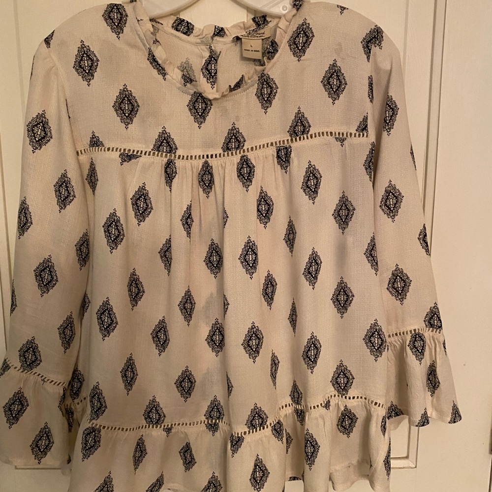 Lucky Brand “Live in Love” 3/4 Sleeve Button Back